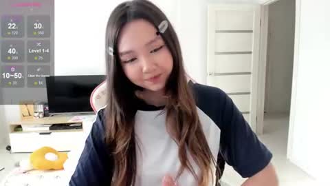 Snapshot of fluffy_rose chatting on 19, 6, 2026 Rose online show from 19, 6, 2026