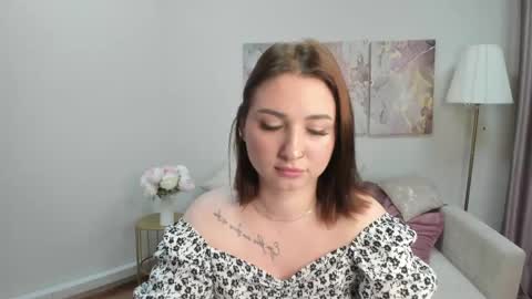 Lina online show from 4, 6, 2026