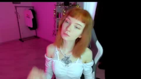 Snapshot of folgend_wasser chatting on 22, 7, 2026 folgend_wasser online show from 22, 7, 2026
