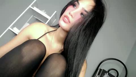 KHATRINA STACIE MARIE online show from 11, 6, 2026