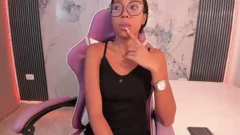 Laura online show from 12, 6, 2026
