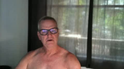Snapshot of frankfruter10 chatting on 15, 6, 2026 hung4fun online show from 15, 6, 2026