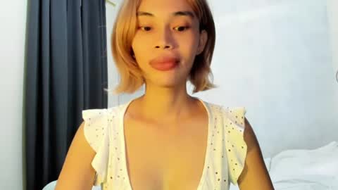 fuckingsexy143 online show from 22, 6, 2026