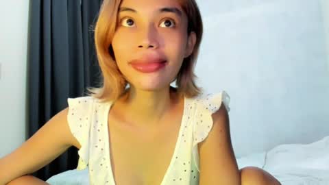 fuckingsexy143 online show from 22, 6, 2026