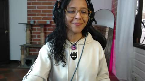 Lenna 3 online show from 7, 6, 2026