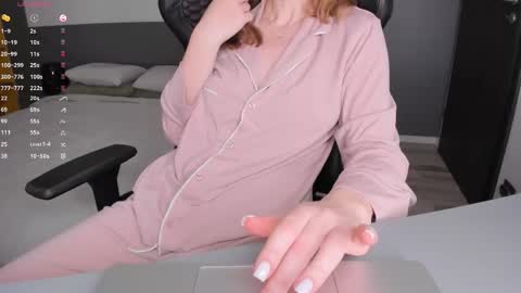 gigihadd online show from 4, 5, 2026