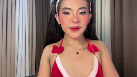 queen ronna online show from 15, 6, 2026