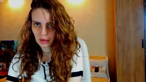 Gloria Wood online show from 9, 6, 2026