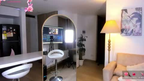 Snapshot of goddess8love chatting on 17, 6, 2026 goddess8love online show from 17, 6, 2026