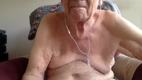 Snapshot of goodgrief12345 chatting on 18, 9, 2025 Sweet old guy online show from 18, 9, 2025