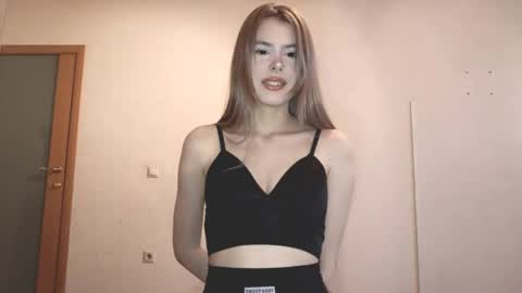 Snapshot of graciegerbig chatting on 17, 5, 2026 Emily online show from 17, 5, 2026