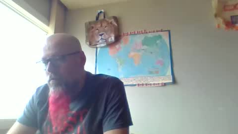Snapshot of gregrev chatting on 17, 5, 2026 gregrev online show from 17, 5, 2026