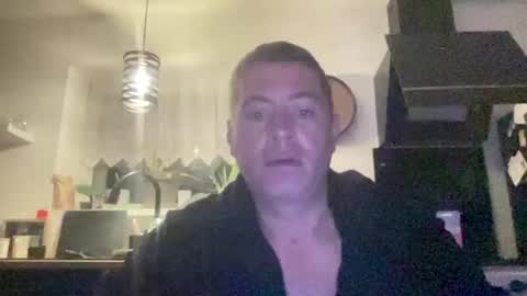 Snapshot of guil0 chatting on 20, 9, 2025 guil0 online show from 20, 9, 2025