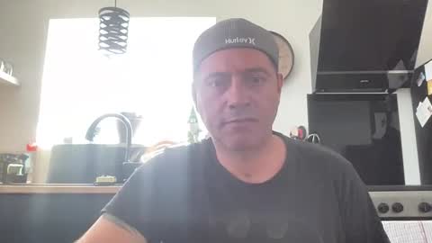 Snapshot of guil0 chatting on 25, 9, 2025 guil0 online show from 25, 9, 2025