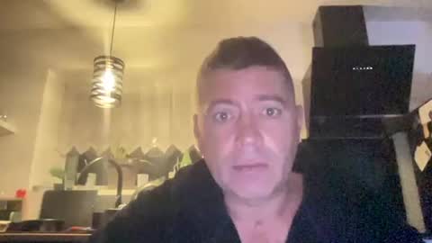 Snapshot of guil0 chatting on 27, 9, 2025 guil0 online show from 27, 9, 2025