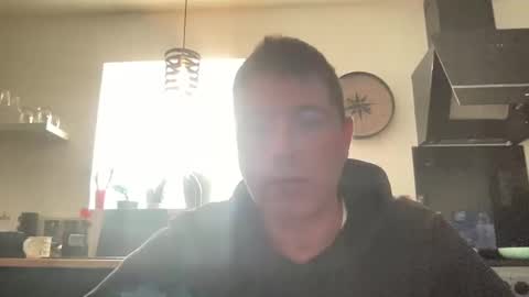 Snapshot of guil0 chatting on 19, 10, 2025 guil0 online show from 19, 10, 2025