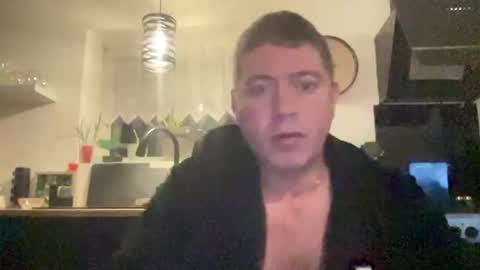 Snapshot of guil0 chatting on 21, 10, 2025 guil0 online show from 21, 10, 2025