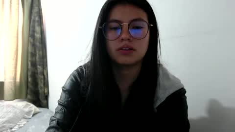 Snapshot of gumball_room chatting on 6, 11, 2025 Vane blonde and Hazell black hair online show from 6, 11, 2025