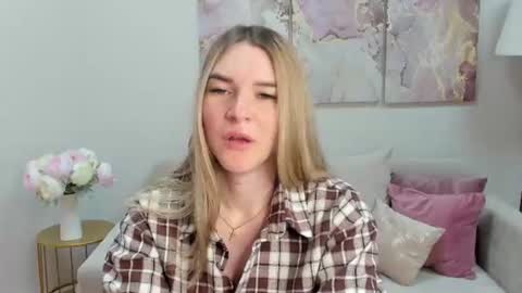 gwensmitt online show from 28, 6, 2026