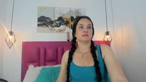Mely online show from 4, 3, 2025