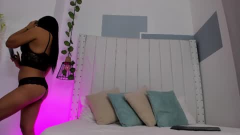 hanah_gray online show from 10, 6, 2026