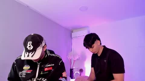 leonardfarrucknick and otis online show from 20, 6, 2026