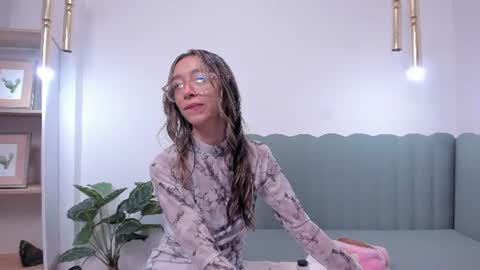 Hanna Carttier online show from 5, 7, 2026