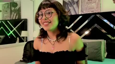 hannita_01 online show from 2, 6, 2026