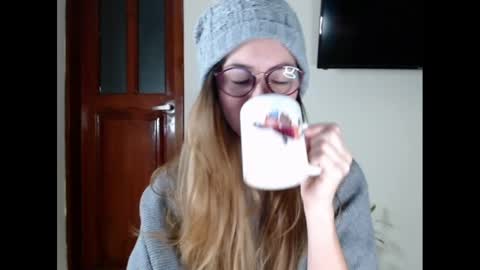 Snapshot of hanny_333 chatting on 21, 1, 2025 hanny_333 online show from 21, 1, 2025