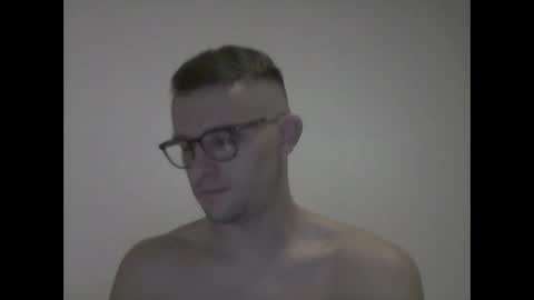 hardboylovemilfmoom online show from 28, 9, 2025