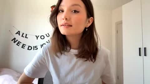 Kira online show from 6, 5, 2026