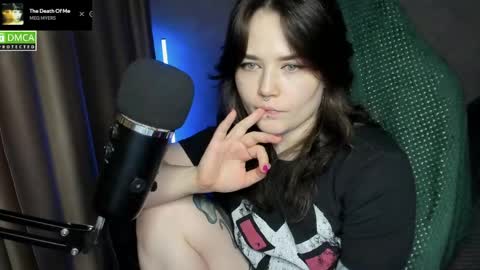 Red online show from 3, 6, 2026