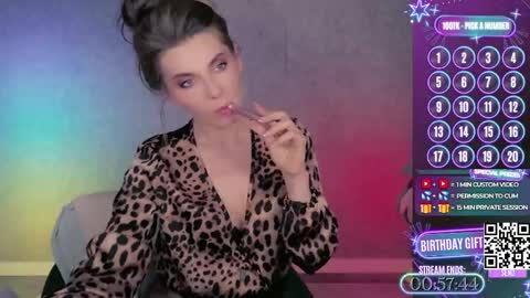 Snapshot of hell_on_heels_ chatting on 29, 5, 2026 - show loyalty and subscribe - online show from 29, 5, 2026