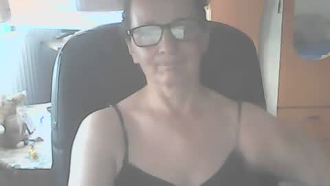 hellenmarie online show from 29, 6, 2026