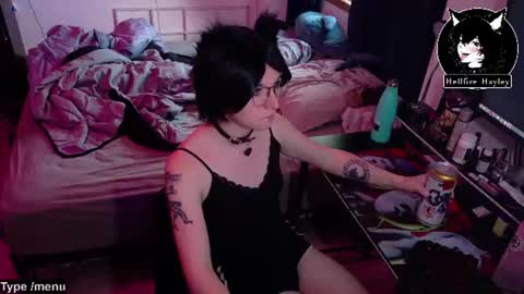 Hayley online show from 22, 6, 2026