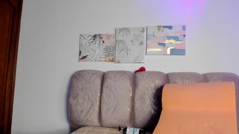 Snapshot of hellzel_moon chatting on 25, 6, 2026 Hellzel online show from 25, 6, 2026