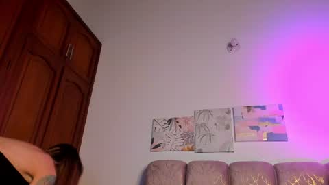 Snapshot of hellzel_moon chatting on 30, 6, 2026 Hellzel online show from 30, 6, 2026