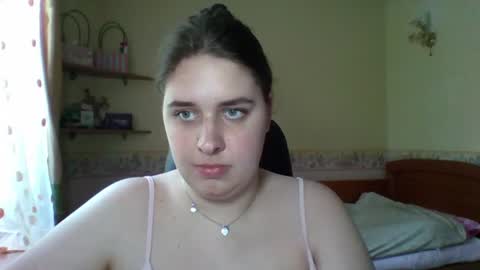 hess_luna_ online show from 9, 6, 2026