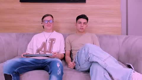 heteros men online show from 17, 6, 2026
