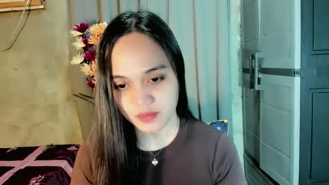 hilarymolly online show from 10, 5, 2026