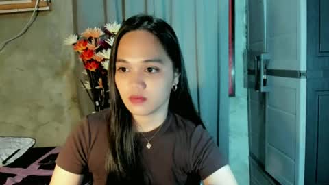hilarymolly online show from 11, 6, 2026