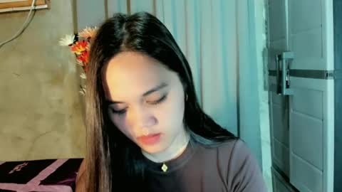 hilarymolly online show from 19, 6, 2026