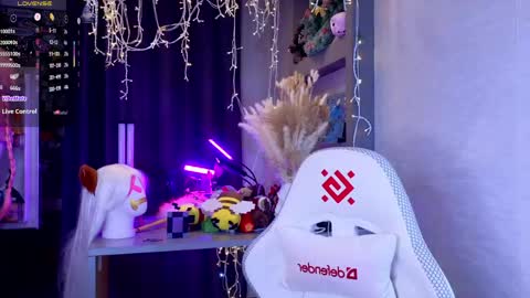 Snapshot of hisoka__akerley chatting on 13, 5, 2026 Ella online show from 13, 5, 2026