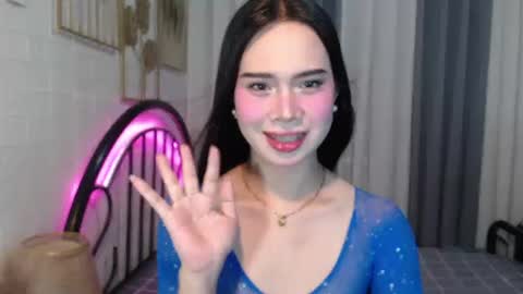 hoelymolly online show from 15, 6, 2026