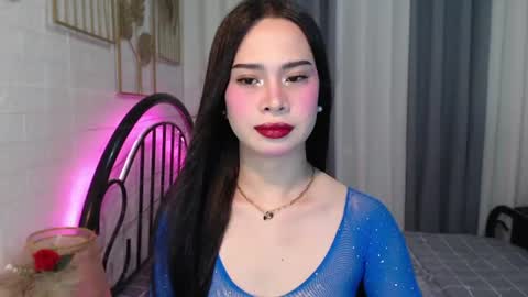 hoelymolly online show from 20, 6, 2026