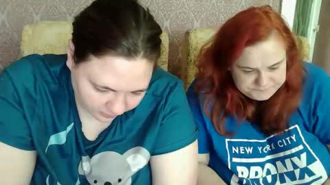 HollyXEva online show from 6, 4, 2026