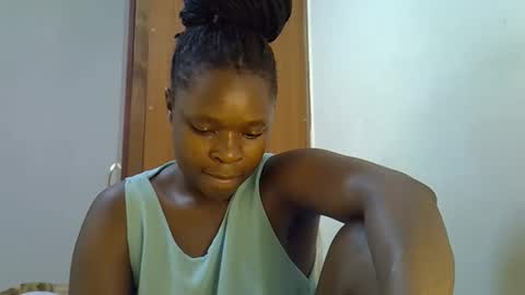 holy_ebony online show from 19, 5, 2026