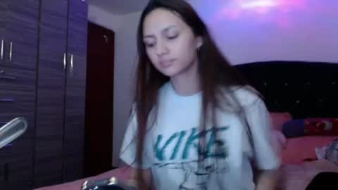holy_julii online show from 18, 7, 2026