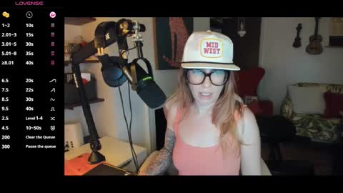 Snapshot of homemakermilf chatting on 22, 3, 2026 Harley online show from 22, 3, 2026