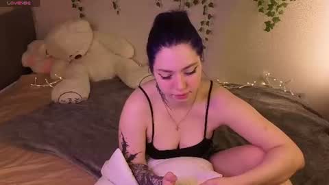 Honey online show from 12, 6, 2026